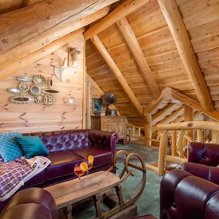 Rustic Roza With Outdoor Pool In Villa Kupjak