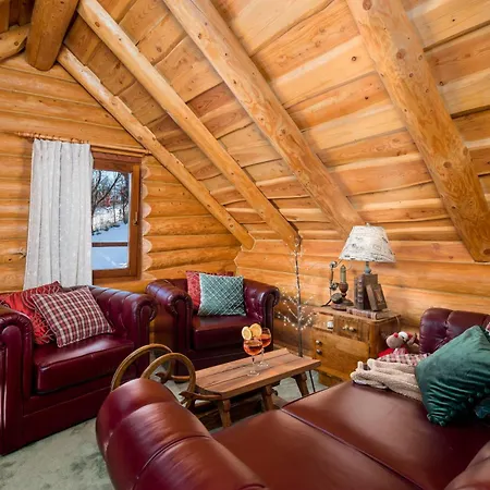 فيلة Rustic Roza With Outdoor Pool In