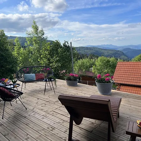 Villa Rustic Roza With Outdoor Pool In