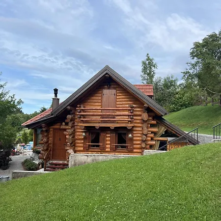 Rustic Roza With Outdoor Pool In Kupjak