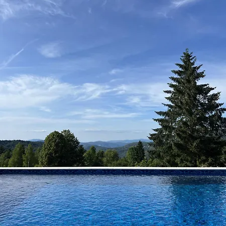 Rustic Roza With Outdoor Pool In